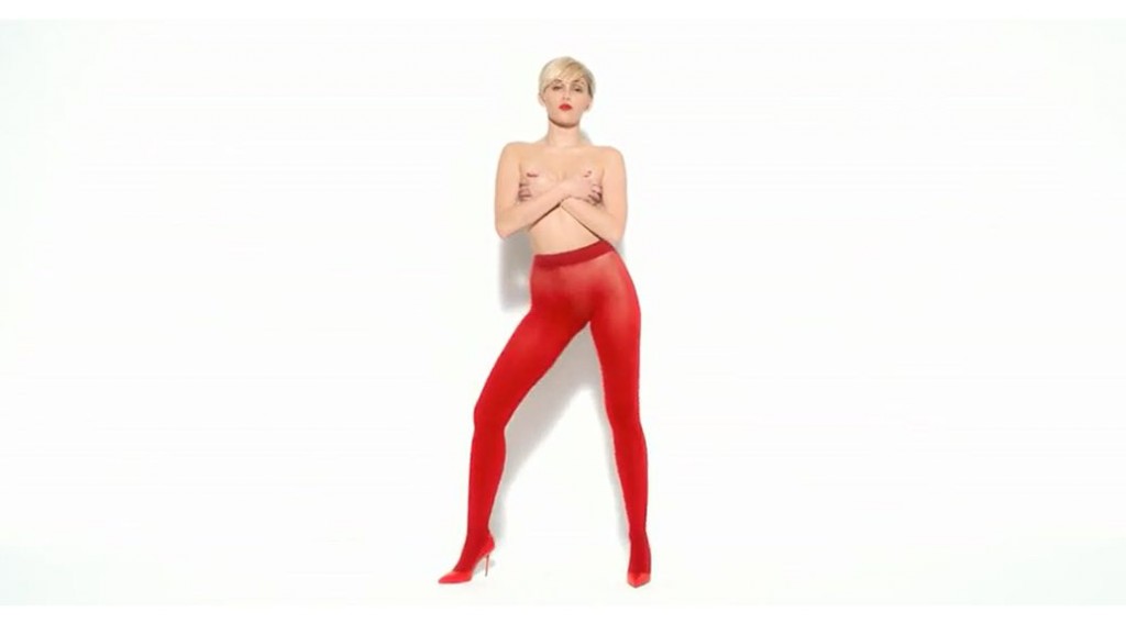 Miley Cyrus – “Golden Lady” Leggings Photoshoot