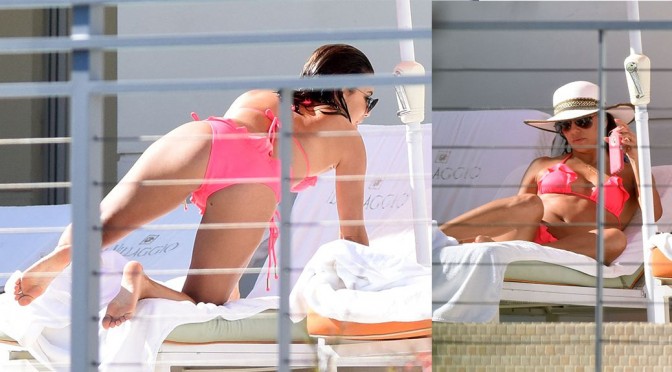 Eva Longoria – Bikini Candids in Miami