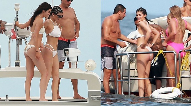 Kendall & Kylie Jenner – Bikini Candids in Punta Mita