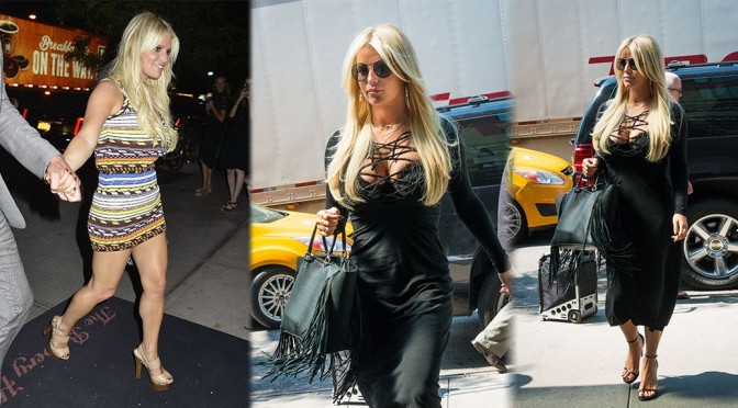 Jessica Simpson – Cleavage Candids in New York