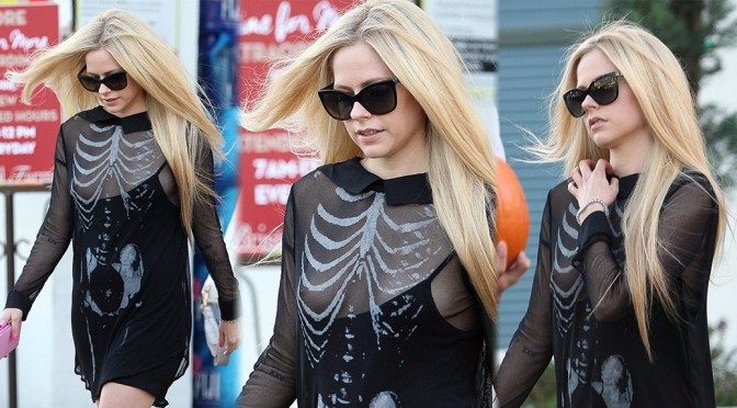 Avril Lavigne – Nipslip Candids in Beverly Hills