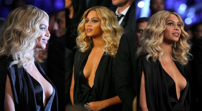 Beyonce – Braless Candids in Las Vegas