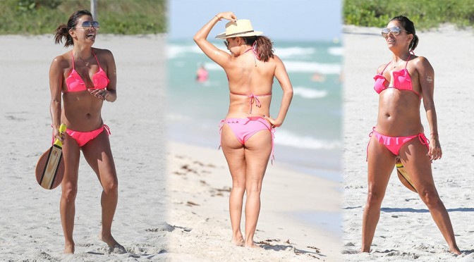 Eva Longoria – Bikini Candids in Miami