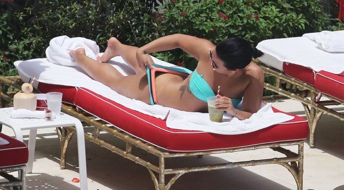 Demi Lovato – Bikini Candids in Miami Beach