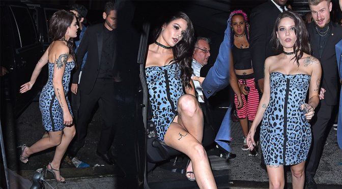 Halsey – Pantyless Upskirt Candids in New York