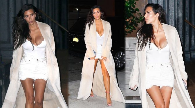 Kim Kardashian – Cleavage Candids in New York