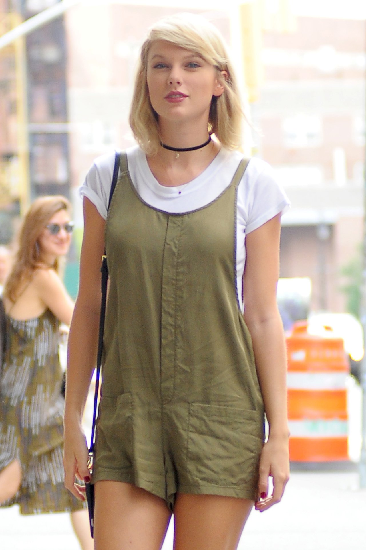 Taylor Swift Leggy Candids in New York Hot Celebs Home