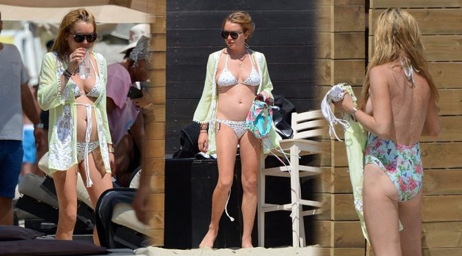 Lindsay Lohan – Bikini Candids in Mykonos