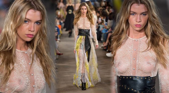 Stella Maxwell – Philosophy di Lorenzo Serafini Fashion Show in Milan