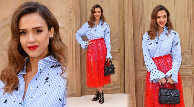 Jessica Alba – “Valentino” Fashion Show in Paris