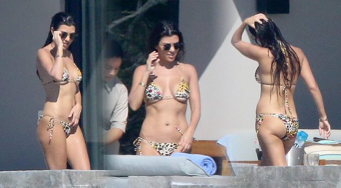 Kourtney Kardashian – Bikini Candids in Los Cabos