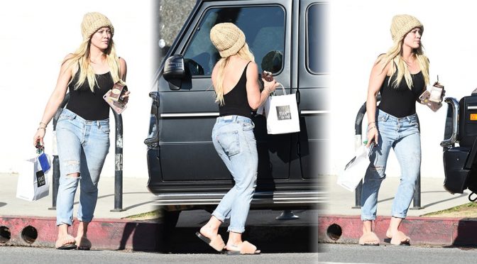 Hilary Duff – Braless Candids in Studio City