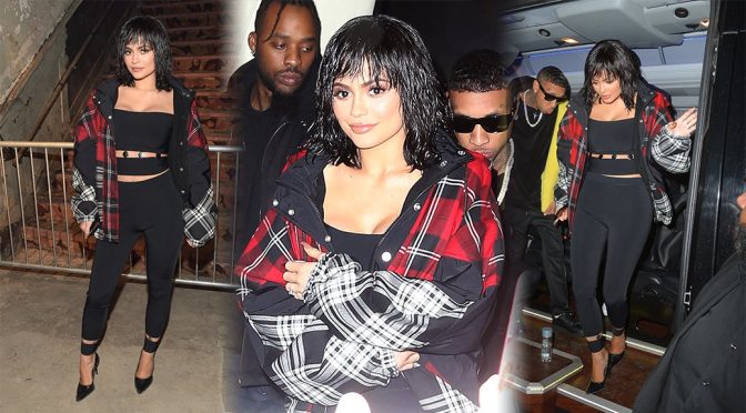 Kylie Jenner – Alexander Wang Fashion Show in New York