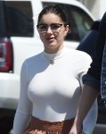 Ariel WInter show off her braless breasts in tight white top