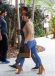 Jennifer Lopez sexy ass in jeans