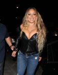 Mariah Carey big breasts in big cleavage