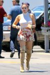 Ariel Winter Busty Leggy