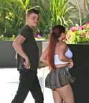 Ariel Winter Legs Boobs