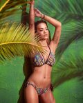 Rita Ora Tezenis Bikini ()