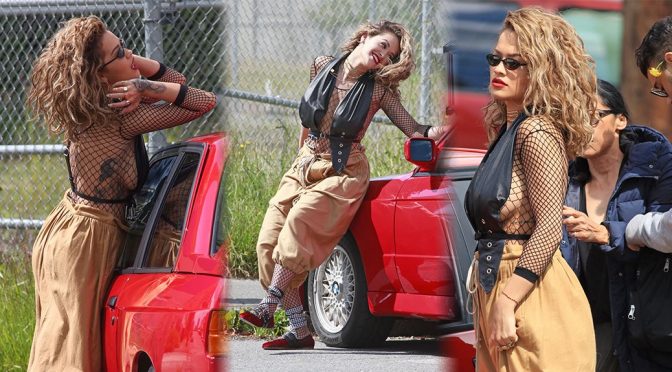 Rita Ora Braless Sideboob