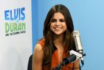 Selena Gomez Braless Pokies