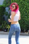Bella Thorne Braless
