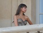 Emily Ratajkowski Cleavage Boobs