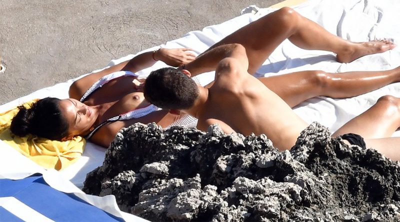 Nicole Scherzinger – Boob-Slip Candids in Capri