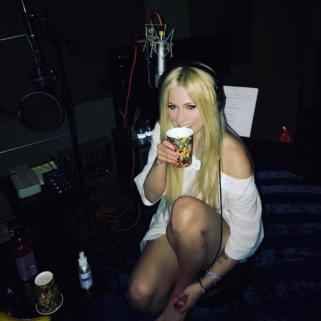 Avril Lavigne Sexy.