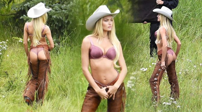 Candice Swanepoel – Victoria’s Secret Holiday Catalog Photoshoot Candids in Aspen