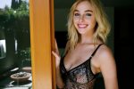 Elizabeth Turner Sexy Leaks ()