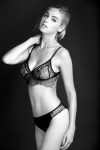 Elizabeth Turner Sexy Leaks ()