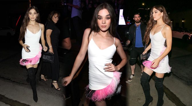 Hailee Steinfeld Sexy