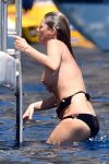 Kate Moss Bikini Topless ()