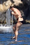 Kate Moss Bikini Topless ()