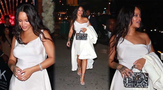 Rihanna – Candids in New York