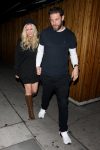 Avrile Lavigne Upskirt