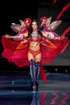Alessandra Ambrosio ()