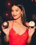 Hailee Steinfeld Sexy