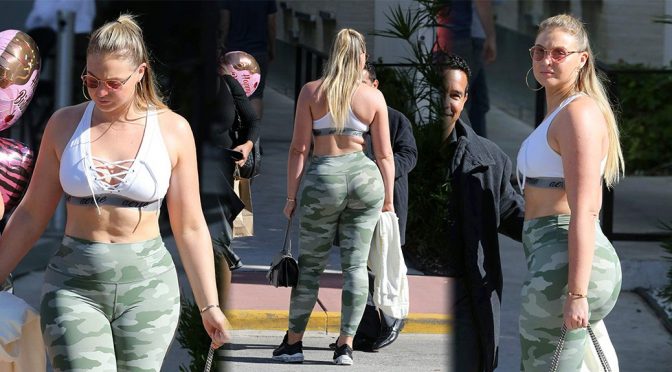 Iskra Lawrence – Candids in Miami