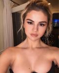 Selena Gomez Sexy Selfie Boobs
