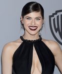 Alexandra Daddario ()