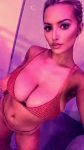Lindsey Pelas