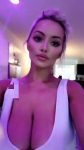 Lindsey Pelas