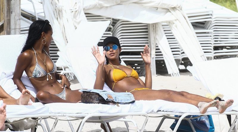 Lais Ribeiro & Jasmine Tookes – Bikini Candids in Miami