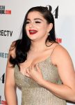 Ariel Winter Sexy Cleavage