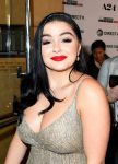 Ariel Winter Sexy Cleavage