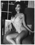 Emily Ratajkowski Nude