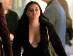 Ariel Winter Braless Boobs