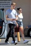 Ariel Winter Leggy Busty